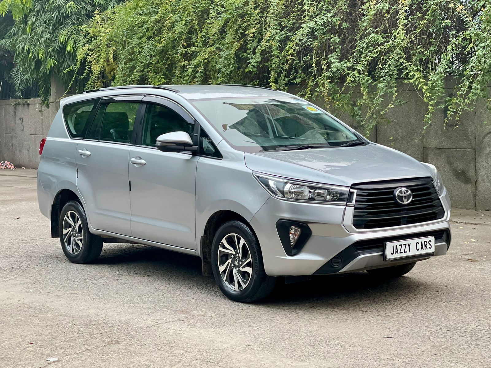 Toyota Innova Crysta hire Ahmedabad